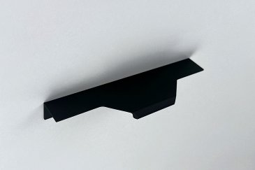 3204 торцевая мебельная ручка для фасадов 150 мм черный матовый 3204 торцевая мебельная ручка для фасадов 150 мм черный матовый